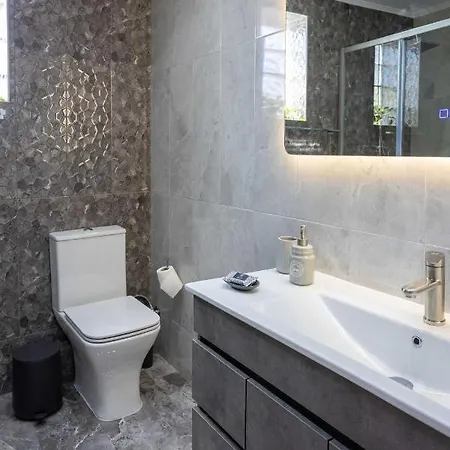 Διαμέρισμα Luxury & Cozy